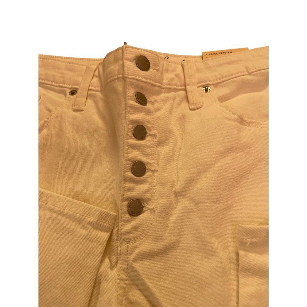 Universal Thread White button fly jeans - Picture 4 of 7